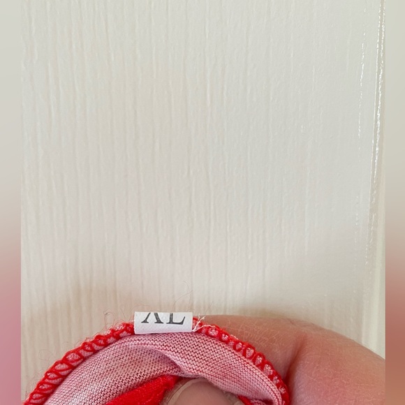 Cold shoulder top Red XL - Picture 3 of 7